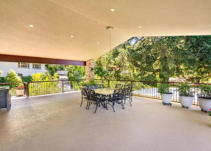 Foothill House