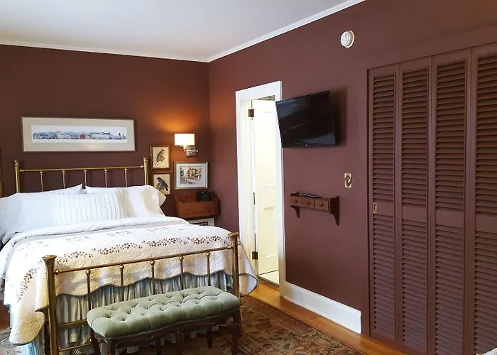 Cazenovia Bed & Breakfasts 