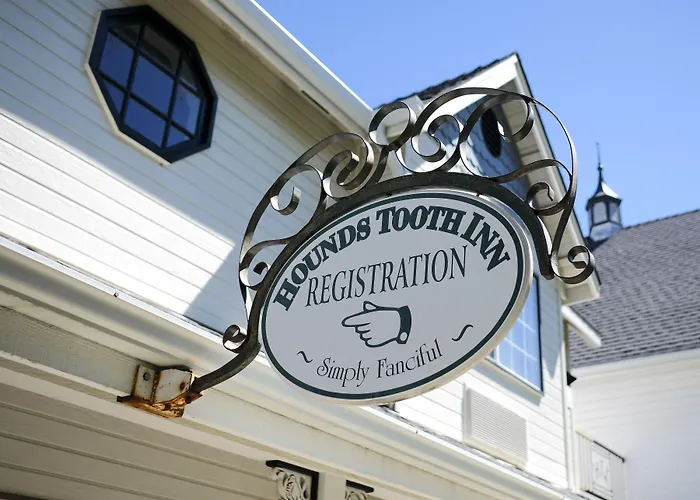 Hounds Tooth Inn