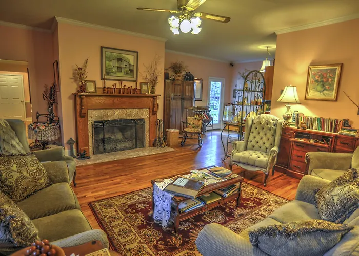 Blue Mountain Mist Country Inn