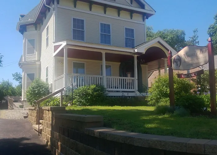 Amherst Bed & Breakfasts 