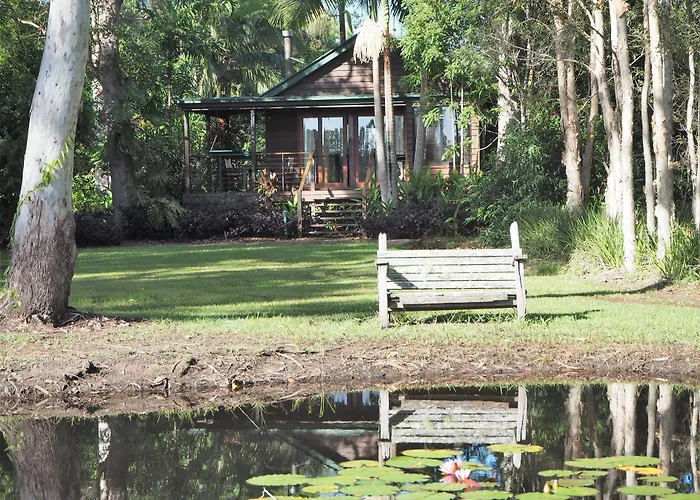 Lake Weyba Cottages Noosa