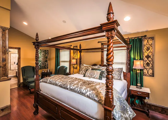 Carriage Way Inn Bed & Breakfast Adults Only - 21 Years Old And Up