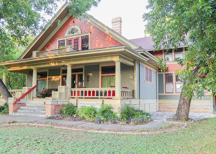 Iron Horse Inn