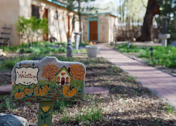 Chimayo Bed & Breakfasts 