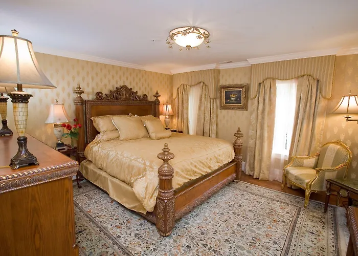 Oaks Inn Baltimore At 1840S Plaza