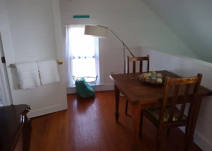 Surf Song Bed & Breakfast