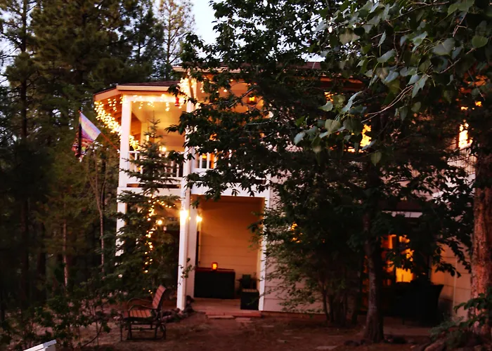 Sheridan House Inn- Adult Only Accommodation