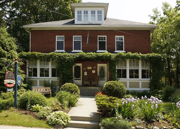 Magog Bed & Breakfasts 