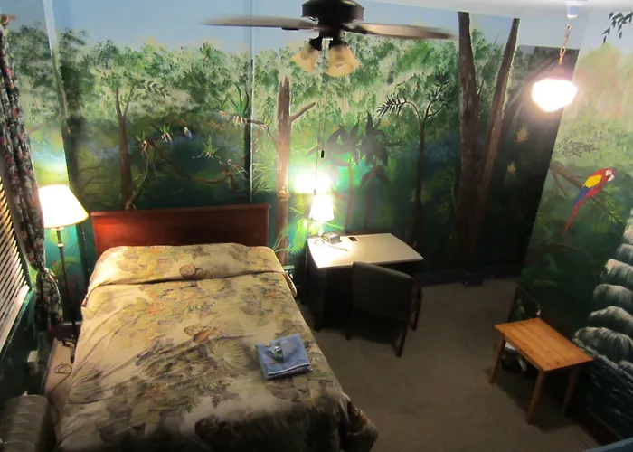 The Pirate Haus Inn