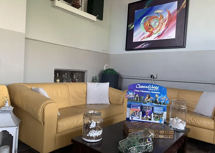 Betty'S House
