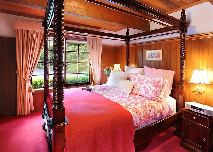 Mary Cards Coach House