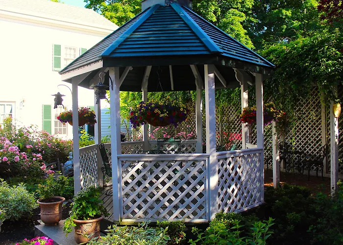 Cape Neddick Bed & Breakfasts 