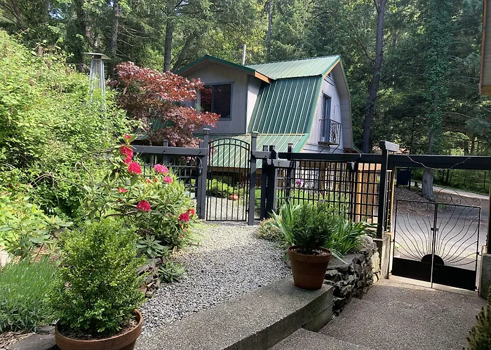 Salt Spring Carriage House B&B