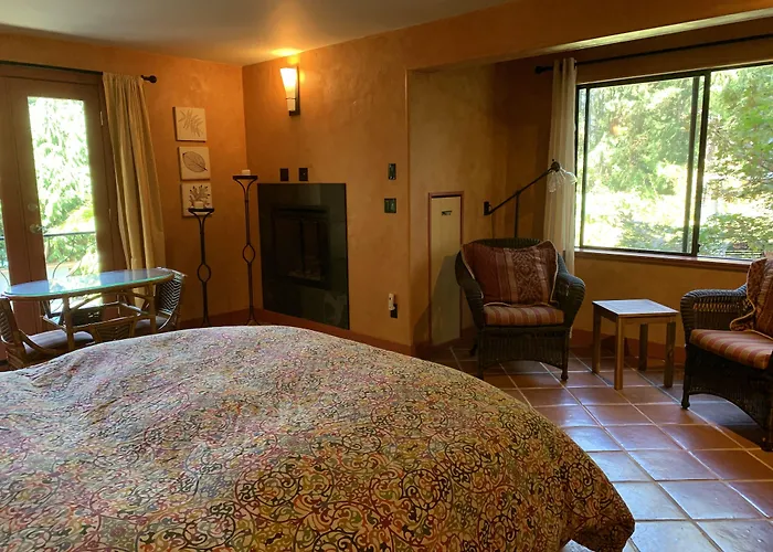 Salt Spring Carriage House B&B