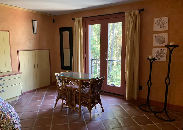 Salt Spring Carriage House B&B