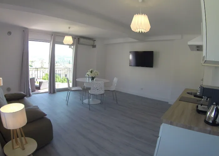 Maison Carles Bnb