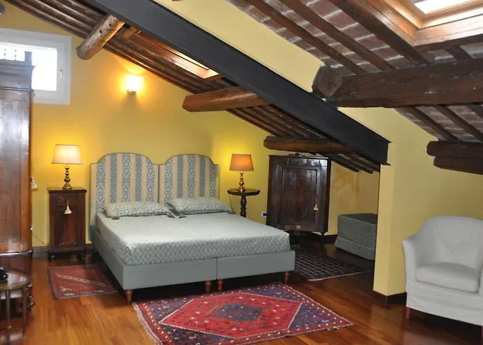 Piazza Nova Guest House