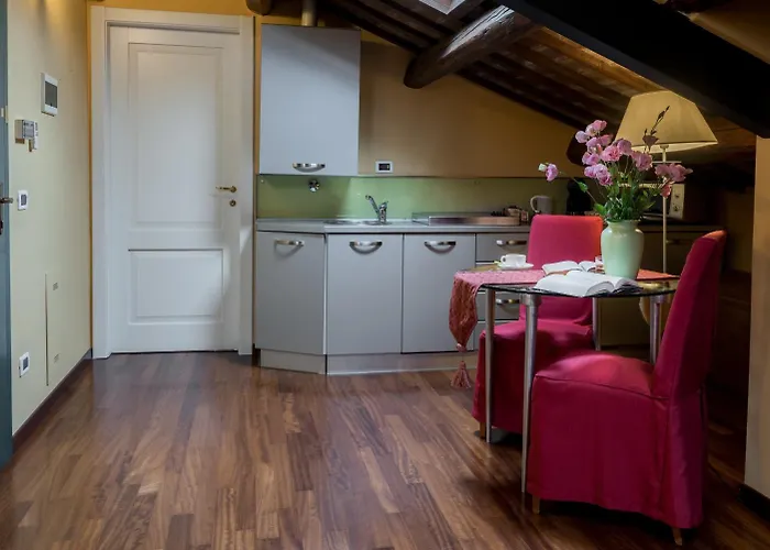 Piazza Nova Guest House