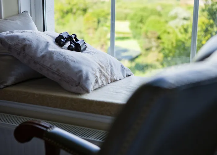 Coed Mawr Hall Bed & Breakfast