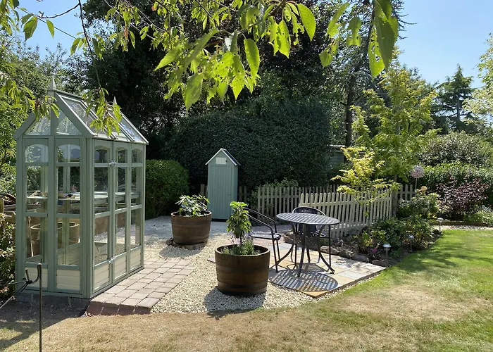Quenington Bed & Breakfasts 