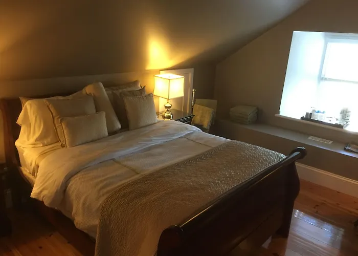 Clyde Hall Bed And Breakfast
