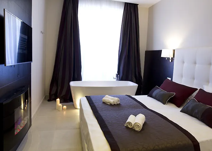 Roman Holidays Boutique Hotel