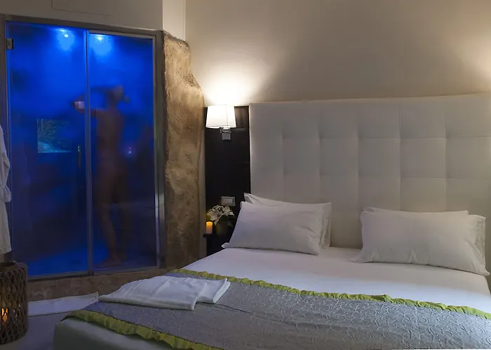 Roman Holidays Boutique Hotel
