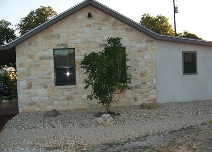 Breezy Hills Cottages - Moonlight Cottage
