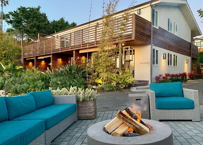Inn At Moonlight Beach