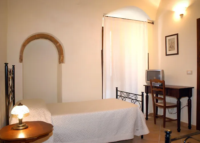 B&B Macrina
