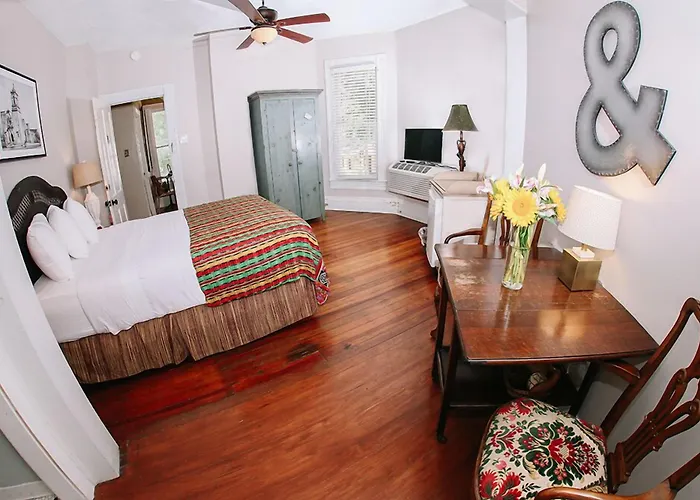 Inn On The Riverwalk
