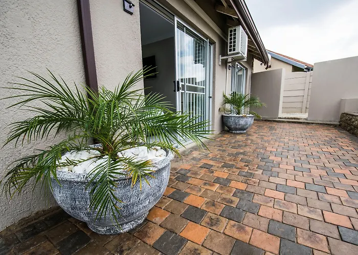 Up21 Guest House