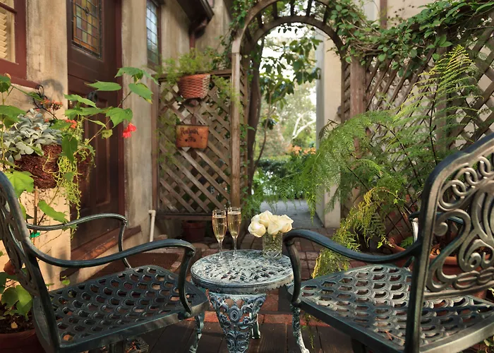 Old Monterey Inn