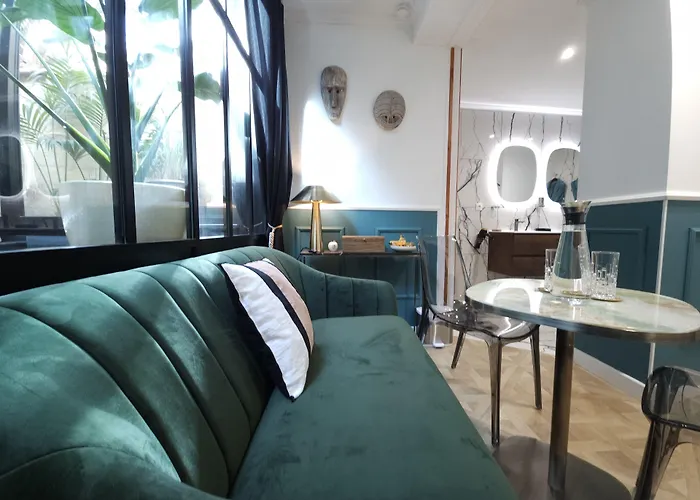 La Belle Endormie B&B French Guest House