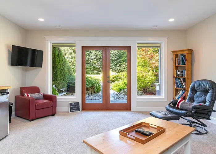 Shawnigan Suite B & B