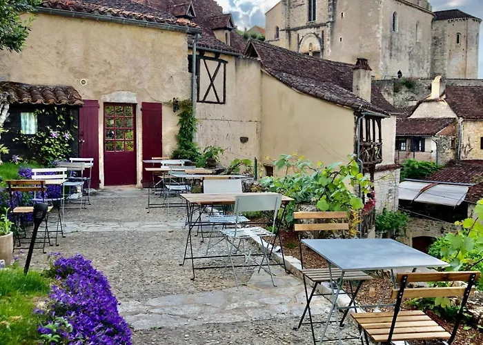 Maison Lapopie Chambres Et Gite