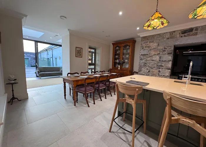 Cashel Regency Townhouse