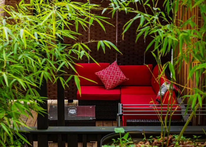 Sungate On Salt Spring - Luxurious Suite With Cedar Hot Tub & View