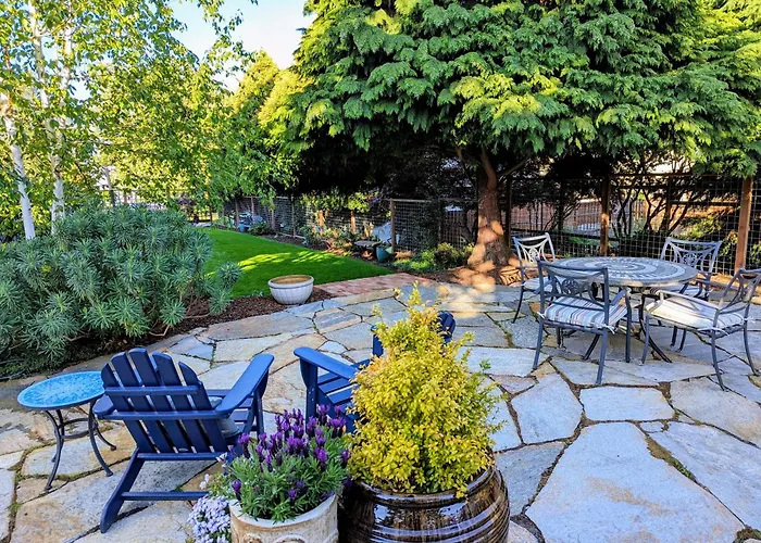 Burien Bed & Breakfasts 