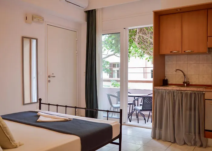 Mascot Traditional Guest House