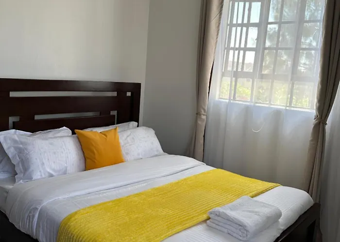 Rhacky Homes - Near Jkia & Sgr