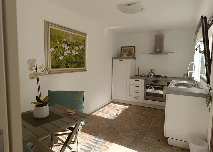 Mondello Bed & Breakfasts 