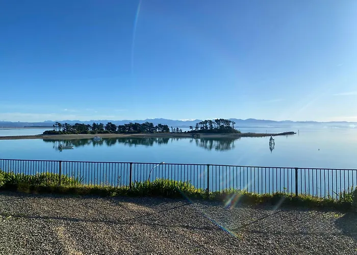 Villa Victoria - Waterfront Nelson