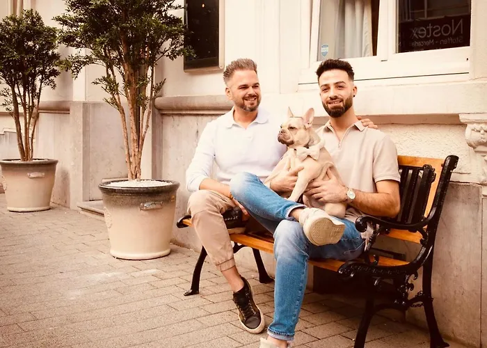 Deuxhommes Boutique B&B Massage&Spa