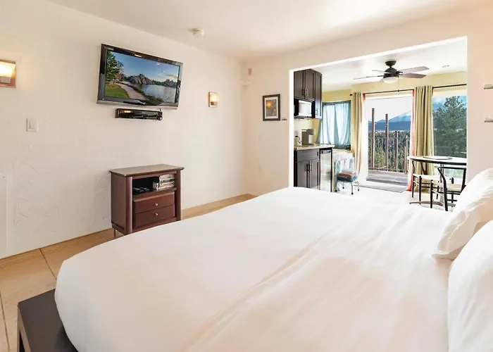 Pikes Peak Paradise Bed And Breakfast