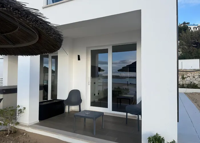 Marina Seaside Suites