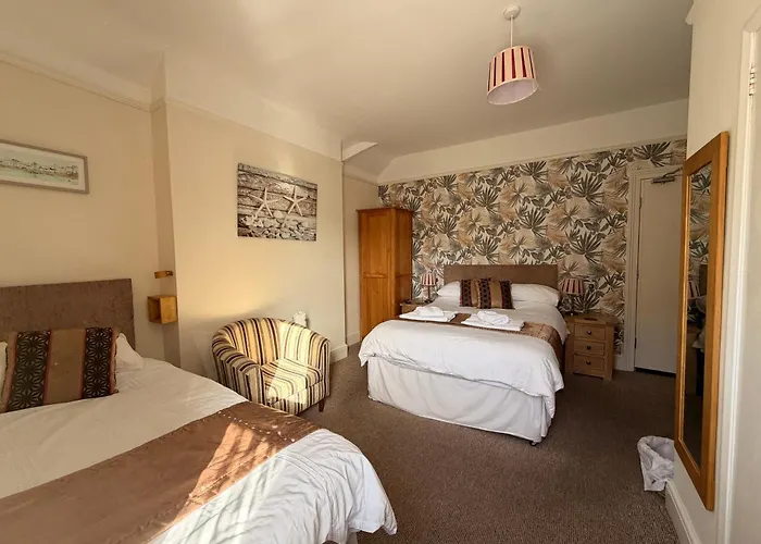 Cairn House - Bed & Breakfast