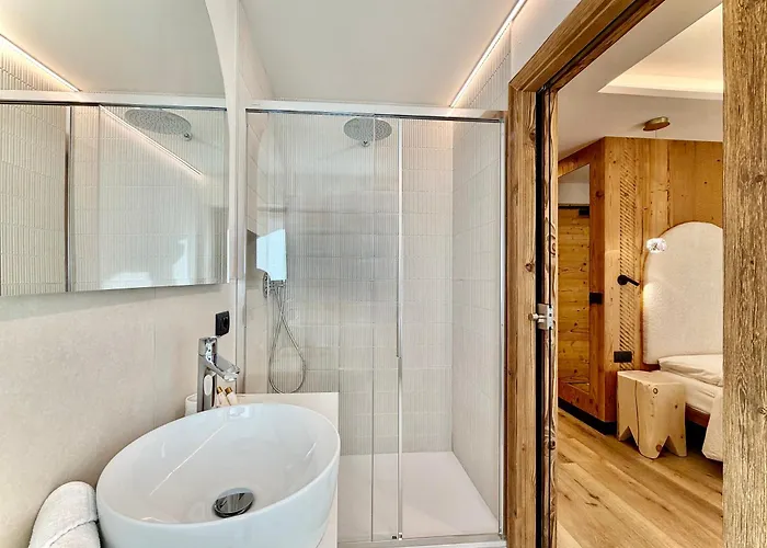 B&B Family Accommodation Canazei Ski-In Ski-Out