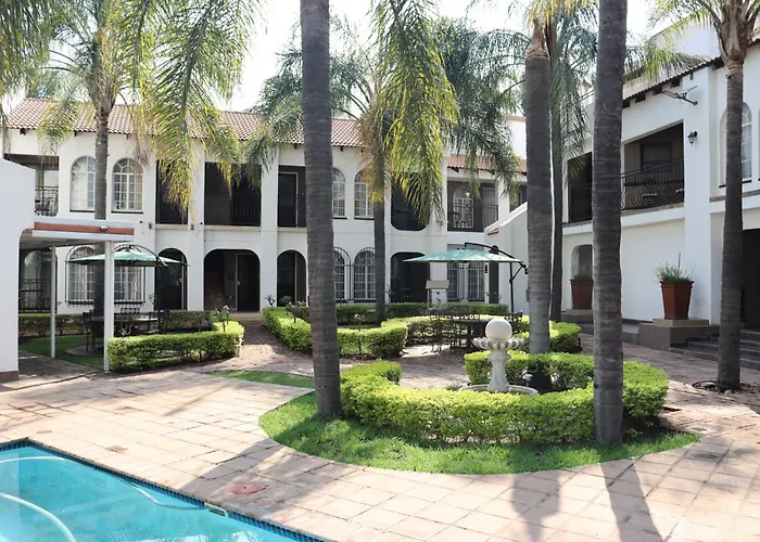 Casa Grande Guest Lodge